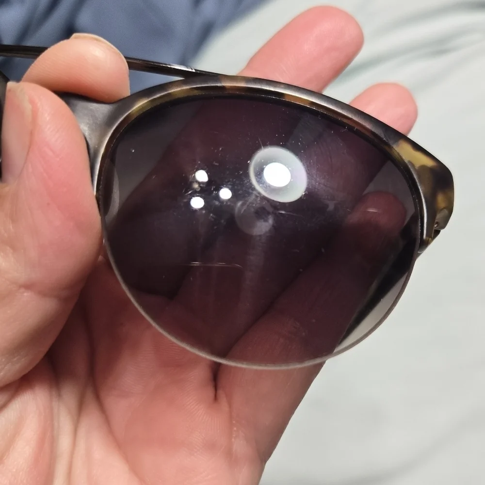 Women's Tahari Sunglasses Tortouse Trim